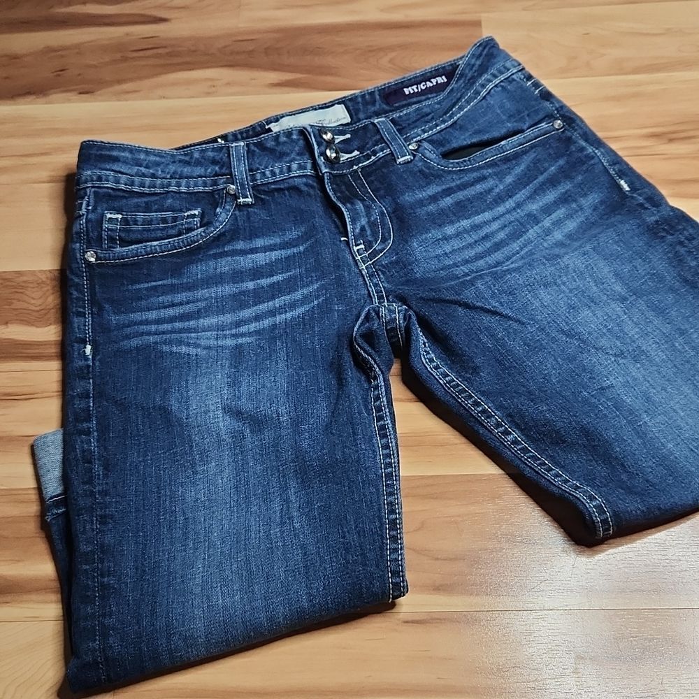 Vigoss Women's/Juniors' Capri Jeans - SIZE 9